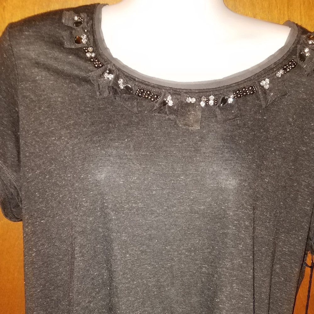 Simply Vera Vera Wang Tee **no tags